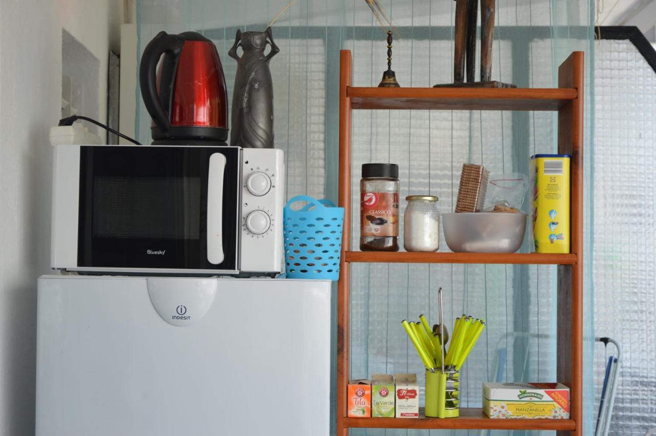 Habitaciones Compartidas En Un Apartamento 萨洛 外观 照片