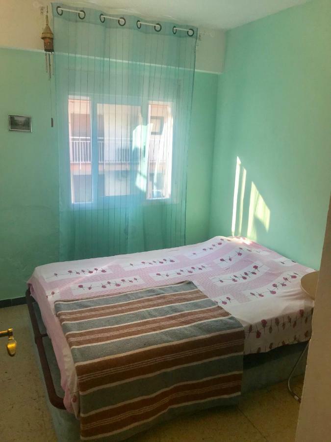 Habitaciones Compartidas En Un Apartamento 萨洛 外观 照片