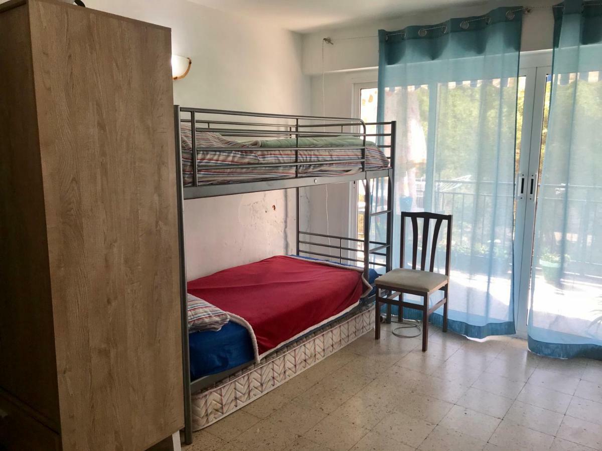 Habitaciones Compartidas En Un Apartamento 萨洛 外观 照片